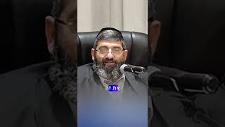 הרב אייל עמרמי - מחפש ביצים ב2 בלילה (הרב אייל עמרמי) - התמונה מוצגת ישירות מתוך אתר האינטרנט יוטיוב. זכויות היוצרים בתמונה שייכות ליוצרה. קישור קרדיט למקור התוכן נמצא בתוך דף הסרטון