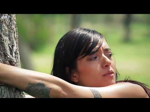 Jungle Girl Barefoot Grab