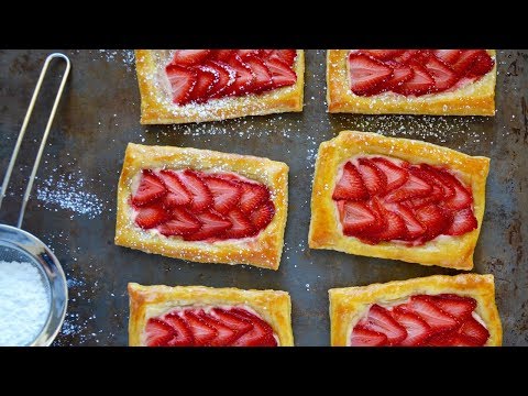 5-Ingredient Strawberry Breakfast Pastries