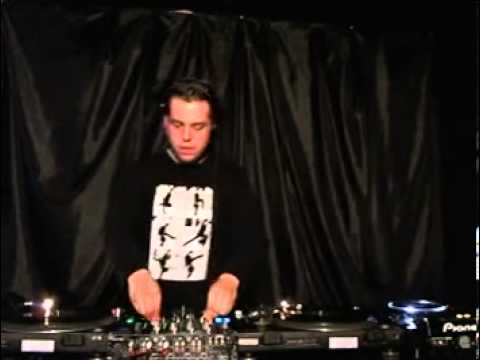 Analogen Showcase: Ebola @ RTS.FM - 09.06.2011