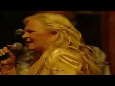 DOING LA BAMBA...Daniel Rae Costello and the Cruisers featuring Toni Wille Fiji concert 2010