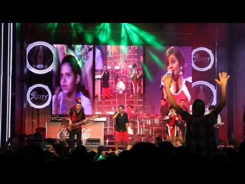 Mihaela Fileva feat. Venzy - Opasno Blizki @ Coca-Cola Happy Energy Tour 2014 Plovdiv (Excerpt)