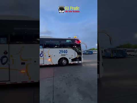 Boliviano saindo do terminal de transportes da Armênia