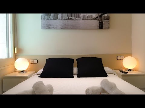 Barcelona City Street | Barcelona, Spain | Hotel Review🏨