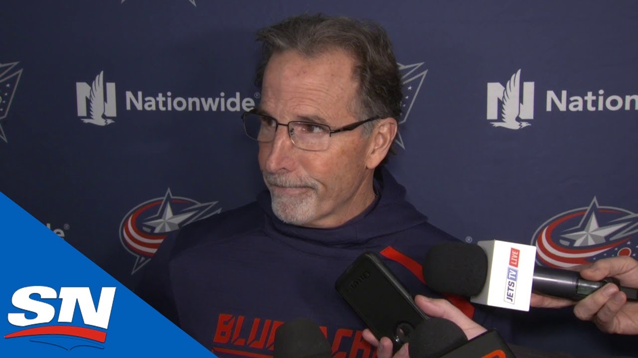 Vidéo: John Tortorella PÈTE encore une COCHE....