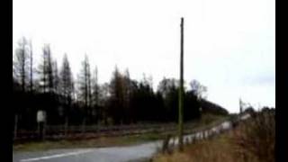 preview picture of video 'Sheds Passing Heatherbell Level Crossing'