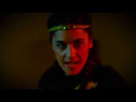 Los Golpes - Sara Hebe & Ramiro Jota Video Oficial