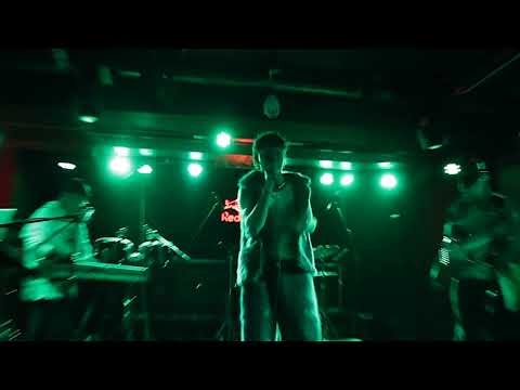 Mito rompe | 🌧️ piña express🌧️ •En vivo• | CLUB SUBTERRÁNEO