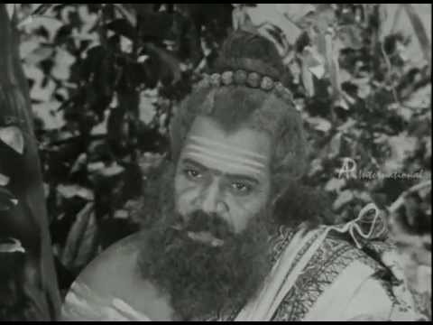 Vedhala Ulagam - Mahalingam gets the blessings