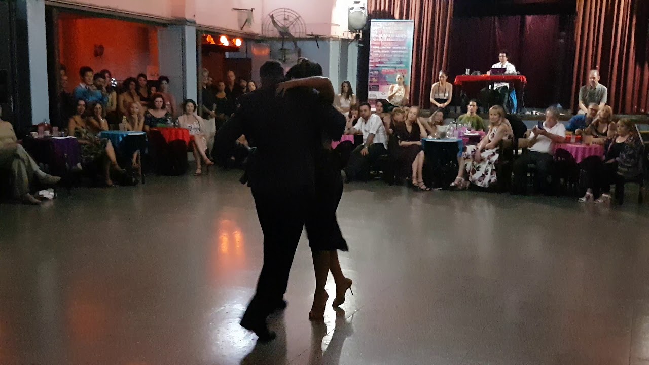 MAXIMILIANO CRISTIANI y LUCIA CONDE DE BEN en Viva La Pepa Milonga (4/4)