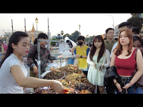 Phnom Penh at Night 2026 | Street Food, Nightlife and City Walk