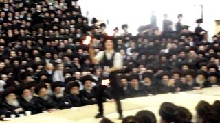 ליובאוויטש בחורם בטיש של הרבי מסאטמר חלק 2/2