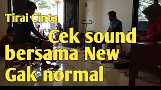 Download lagu Tirai Cinta Cek sound Cover New Gak normal mp3