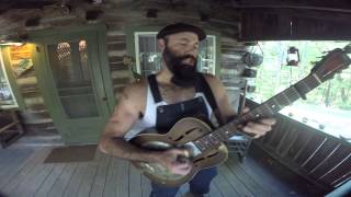 Front Porch Sessions: Rev. Peyton performs Let Your Light Shine