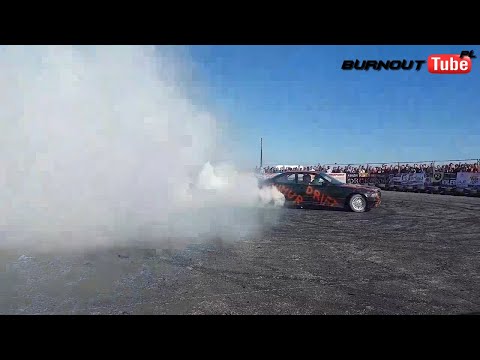 Pokaz mocy BMW E36 325 "CHMUR" - Majówka z BMW 2018 Toruń