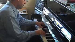 Nick Lucas:   Walkin' My Baby Back Home