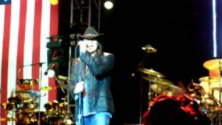 Billy Ray Cyrus - "Burn Down The Trailer Park" LIVE at the Hannity Freedom Concert