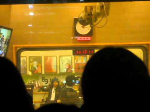 120330 B1A4 kiss the radio BARO