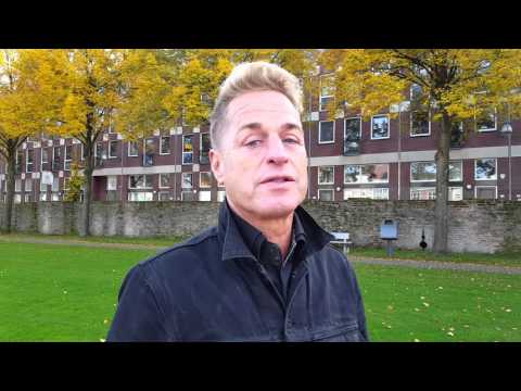 Dag 427 - De Buitenpianist van Cultuurschip Thor, Tony Neef: Het Dorp