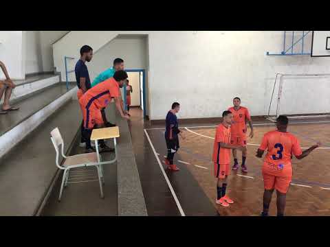 Cartola x Siri Sem Freio