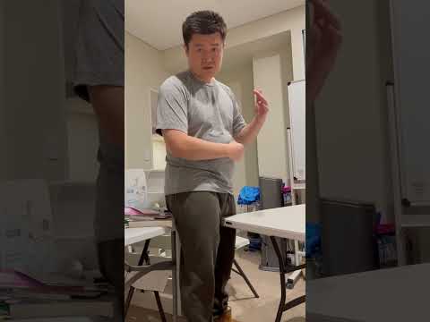 How to put dislocated shoulder back in #shoulderinjury  #sportsinjuryrecovery