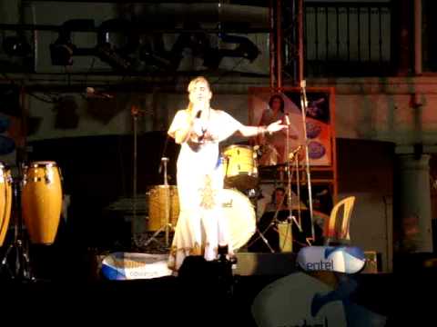 Ñeca Rodriguez Campos de Santa Cruz en vivo, Manzana Uno.