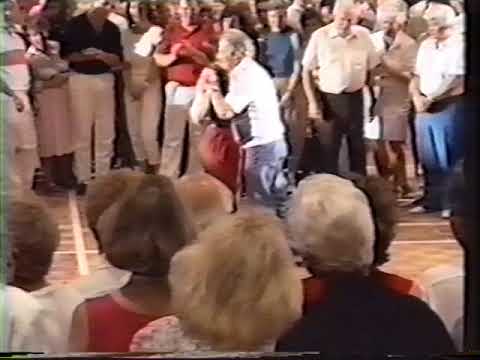 Maxie Dorf DANCE WAX moment