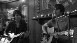 Ash - Tracers (Acoustic with Emmy the Great)