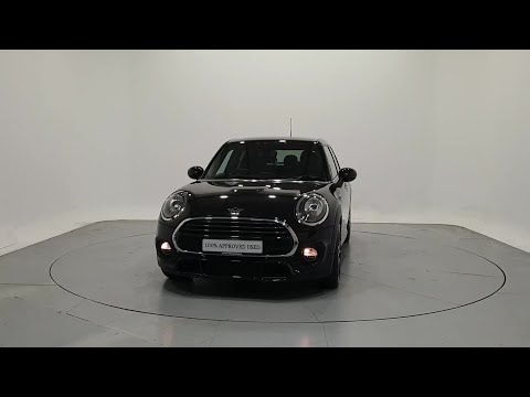 Mini Cooper 5-Door Cooper Sport - Image 2