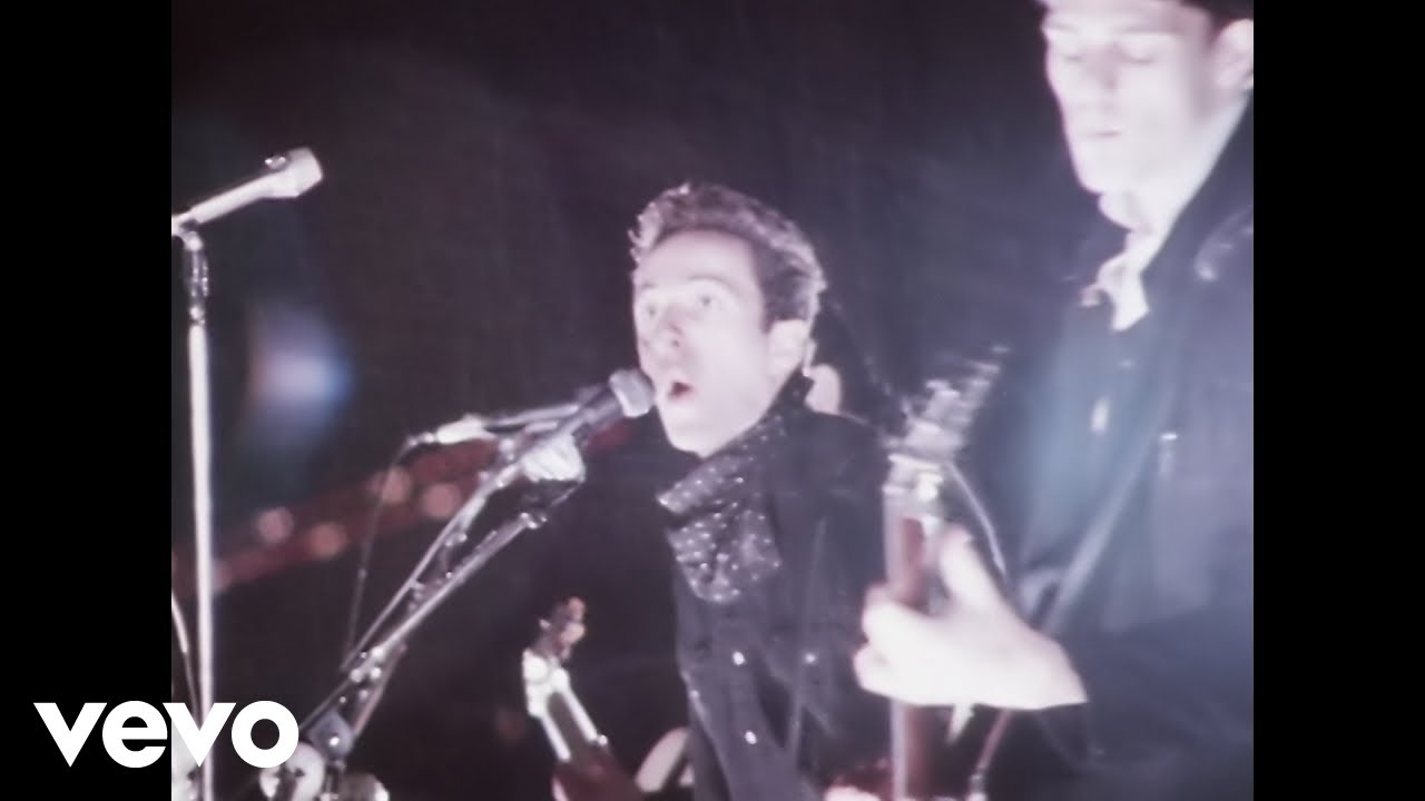 The Clash - London Calling (Official Video) - YouTube