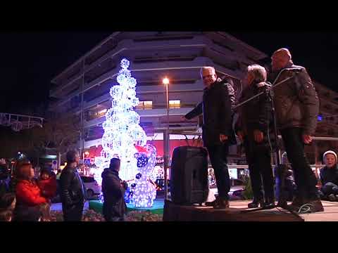 Tret de sortida nadalenca a Salou amb l'encesa de llums
