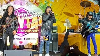 Download lagu Peminat Tak Bagi ( MELISSA ) Balik - Mentari Merah Diufuk Timur ( Cover ) AEON Mall Taiping mp3 Download lagu Peminat Tak Bagi ( MELISSA ) Balik - Mentari Merah Diufuk Timur ( Cover ) AEON Mall Taiping mp3