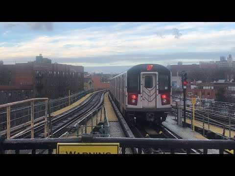 MTA New York City Subway/LIRR: (7) (7X) W/ LIRR Action at Woodside