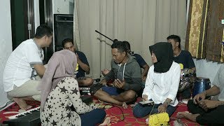 Download lagu JEMBRONG BEKEN LIVE STREAMING 'Tengdung Sandiwara' MALAM INI 27 APRIL 2020 mp3 Download lagu JEMBRONG BEKEN LIVE STREAMING 'Tengdung Sandiwara' MALAM INI 27 APRIL 2020 mp3