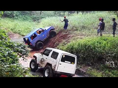 Begini duel naik tanjakan pakai mesin ori jimny  | offroad extreme