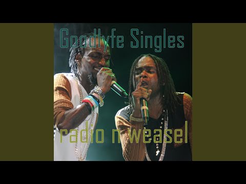 Am in Love (feat. Lillian Mbabazi)