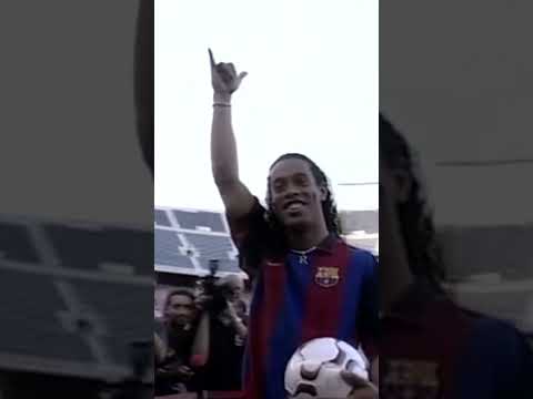 🤔 Y a-t-il un joueur aussi technique que Ronaldinho aujourd'hui ? 🇧🇷#football #ronaldinho #shorts