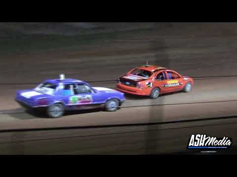 Junior Street Sedans: A-Main - Maryborough Speedway - 19.05.2007