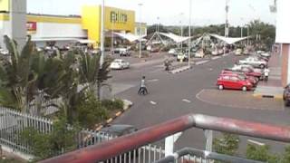 preview picture of video 'Exito Neiva-  CC San Pedro Plaza Comercial'