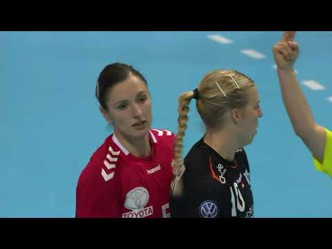 Feints: Throwing arm moved over the head of the opponent | Video analysis | IHF Education Centre