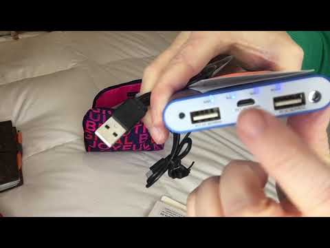 WHATS IN MY TECH TRAVEL BAG  |  R E B E C C A  B A R T O N