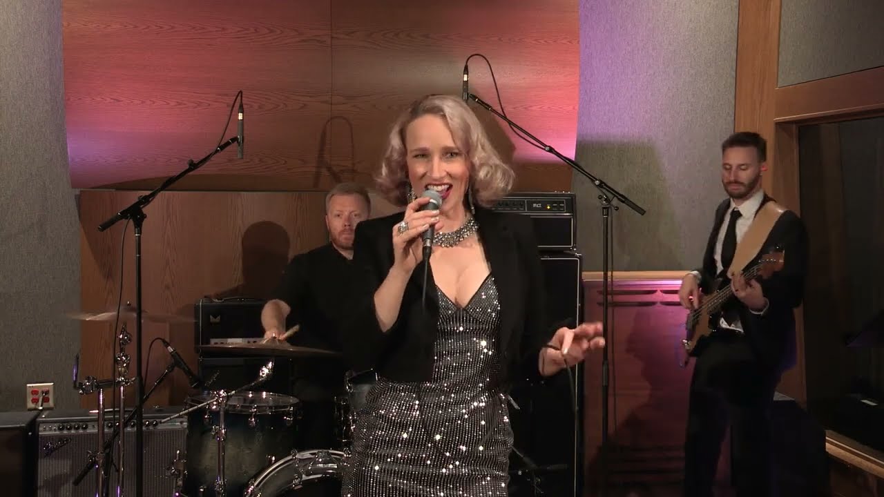 Promotional video thumbnail 2 for Amanda Jones and The Reputation