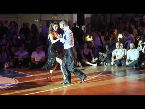  Javier Rodriguez  and  Moira Castellano  are  dancing  to  the  vals  "  Recuerdos de la Pampa  "  by  Juan D'Arienzo  at  A los amigos tango festival  in  2019