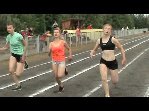 Bieg na 100m dziewcząt - klasy II