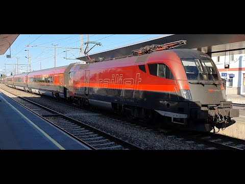 Durchfahrt Railjet-Express-Doppeltraktion RJX 185 "Dolomiti" / RJX 168 in Attnang-Puchheim