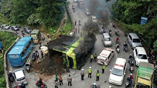 Download lagu Kabar Buruk Hari Ini‼️Musibah Di Awal Bulan Ramadhan, 3 Orang Menjadi Korban Laka di Sitinjau Lauik mp3