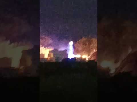 Fahrrad Fahren zu eine Kirmes und angucken von außen