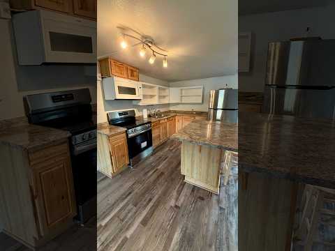 College Road - 815 property video