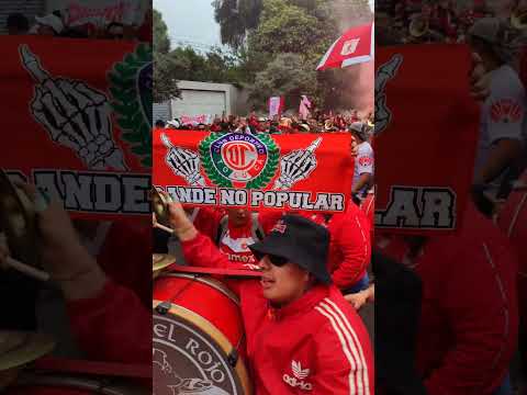 "Recibimiento Toluca vs Necaxa J1 #toluca #futbol #barras #labandadelrojo" Barra: La Perra Brava &bull; Club: Toluca &bull; País: México