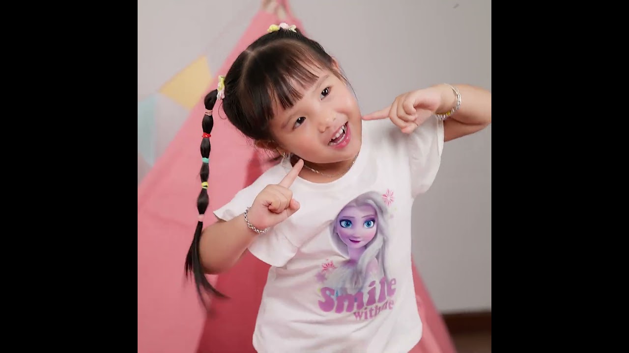 Đồ bộ ngắn bé gái Elsa cầu vồng